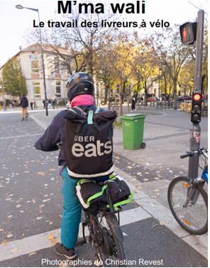 Vernissage de l’exposition sur le travail des livreurs à vélo à Grenoble